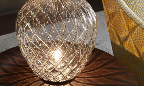 PINECONE, Table lamp transparente brillante 
