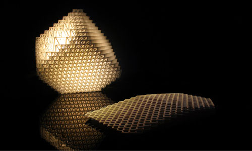 Lámpara plegable “volume.MGX” para la marca Materialise, The Best in design, Dror Benshetrit, diseñador