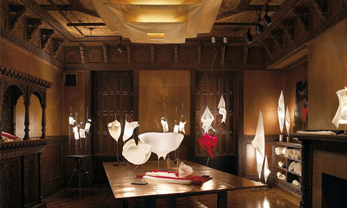 Luxury Pure with “The MaMoNouchies” at the Cooper – Hewitt, National Design Museum in New York, 2007, The Best in design, Ingo Maurer, diseñador