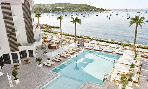 Piscina del Nobu Hotel Ibiza Bay