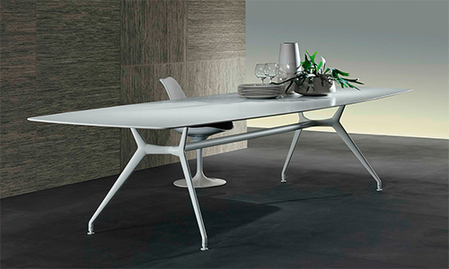 Manta table by Giuseppe Bavuso for Rimadesio