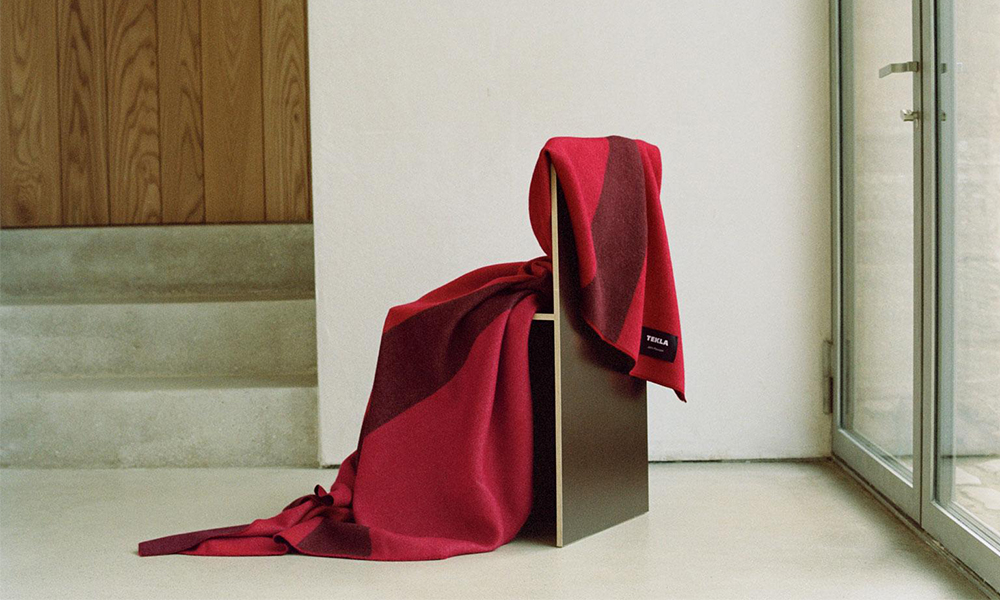 Tekla Fabrics y John Pawson colaboran en una nueva colección de mantas