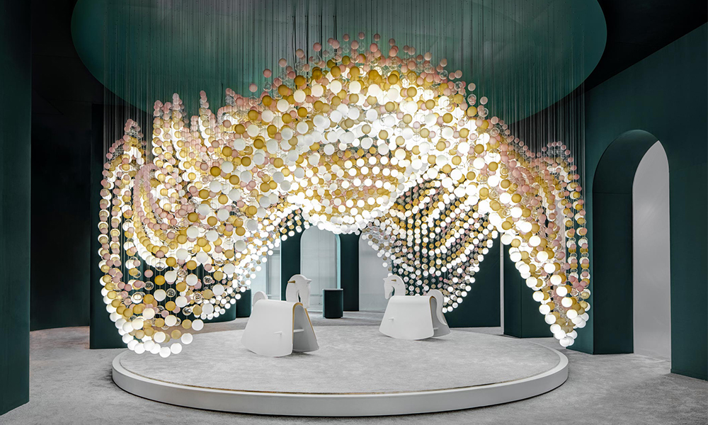 La instalación Carousel of Light debutó en Downtown Design Dubai