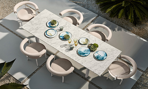 Outdoor collection | Cassina + Le crobusier & Perriand.