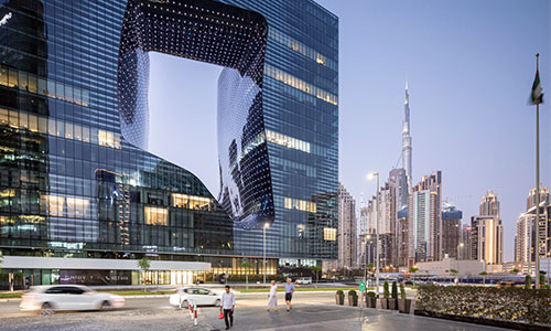 Zaha Hadid Architects revela los interiores del hotel ME Dubai.