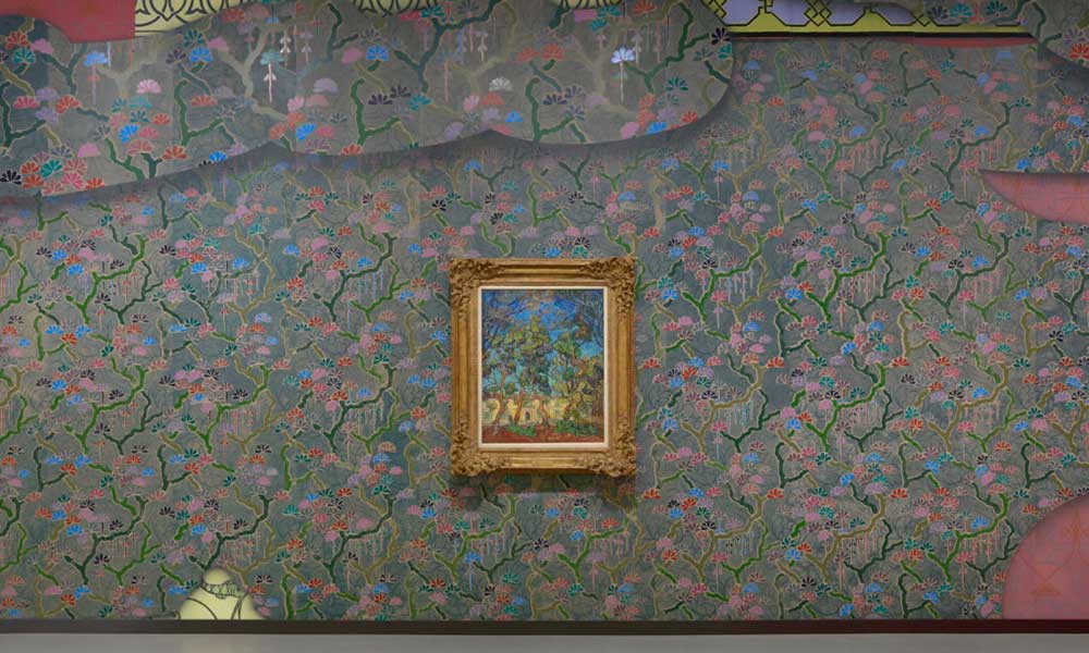 Exposición de Van Gogh se viste de papel tapiz pintado a mano
