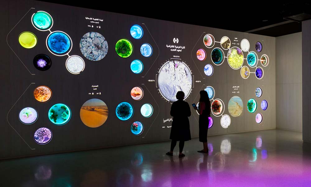 Atelier Brueckner creó exposición inmersiva en Dubái
