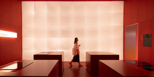 OMA redefine la escena del mobiliario de contrato en Salone del Mobile 2026.